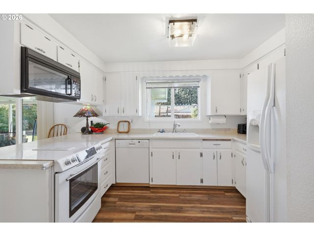 1000 SAVILLE Ave, Eugene, OR 97404