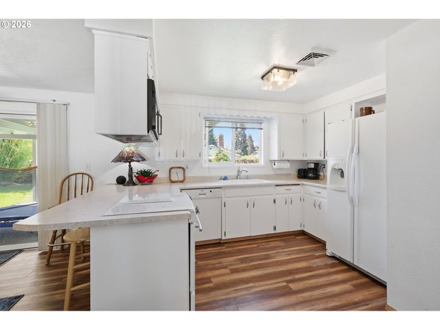 1000 SAVILLE Ave, Eugene, OR 97404