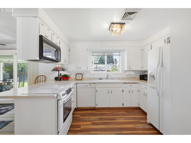1000 SAVILLE Ave, Eugene, OR 97404