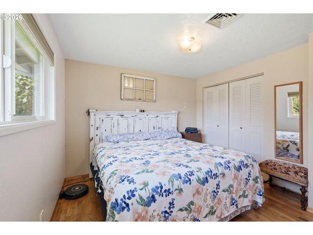 1000 SAVILLE Ave, Eugene, OR 97404