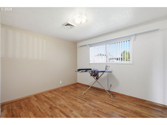 1000 SAVILLE Ave, Eugene, OR 97404