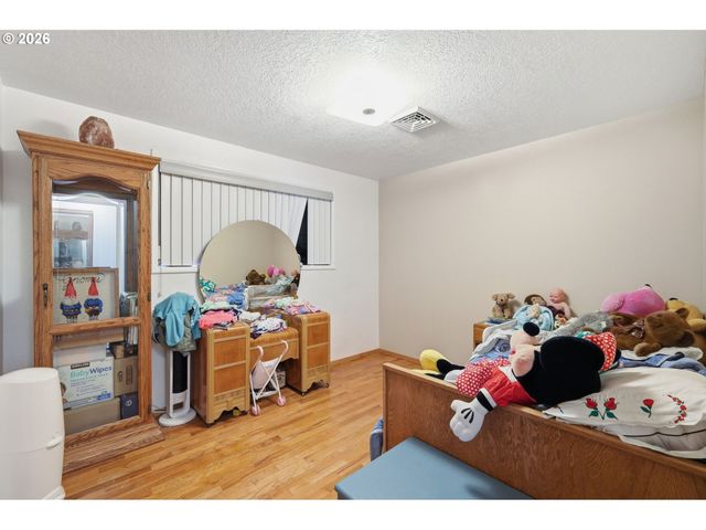 1000 SAVILLE Ave, Eugene, OR 97404