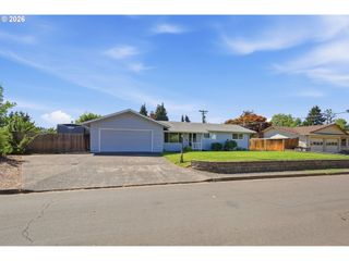1000 SAVILLE Ave, Eugene, OR 97404
