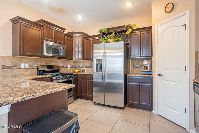 14641 RANDALL CUNNINGHAM, El Paso, TX 79938