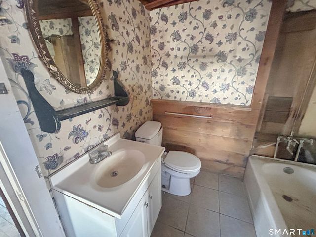 70 East Hill Road, Canton, CT 06019