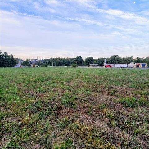 2168 N 7 Highway, Blue Springs, MO 64014