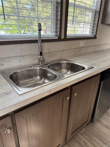 4211 E 100th Avenue, Thornton, CO 80229