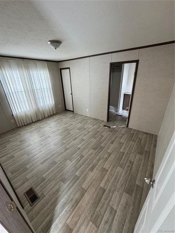 4211 E 100th Avenue, Thornton, CO 80229