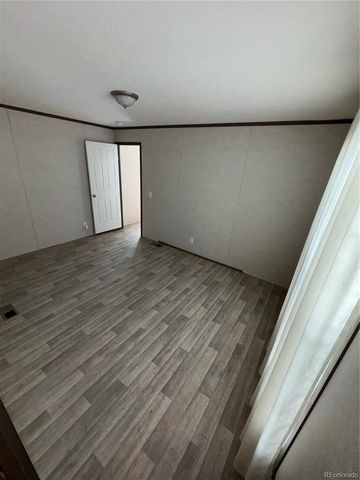 4211 E 100th Avenue, Thornton, CO 80229