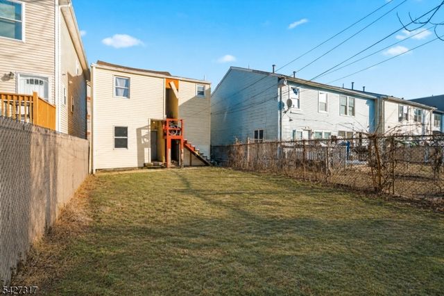 61 Holsman St, Paterson City, NJ 07522