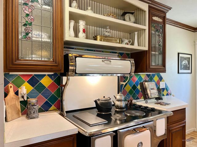 710 Locust St, Twin Falls, ID 83301