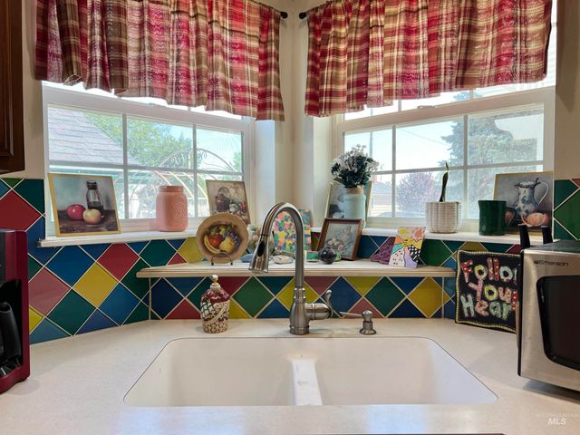 710 Locust St, Twin Falls, ID 83301