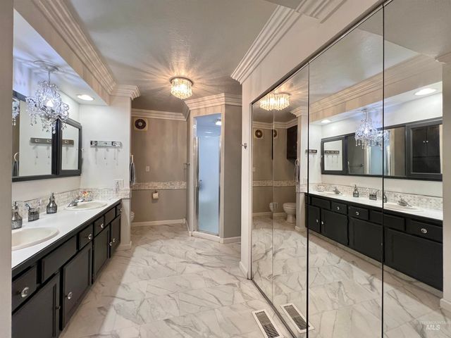 710 Locust St, Twin Falls, ID 83301