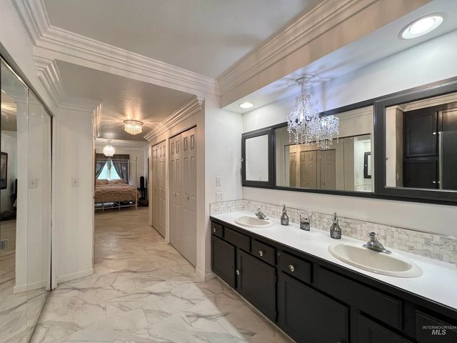 710 Locust St, Twin Falls, ID 83301