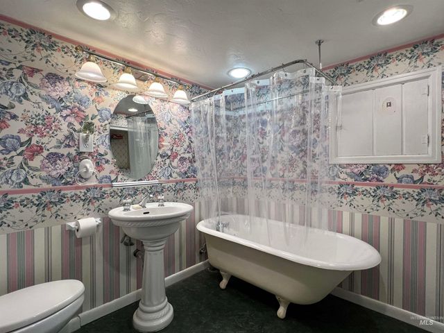 710 Locust St, Twin Falls, ID 83301