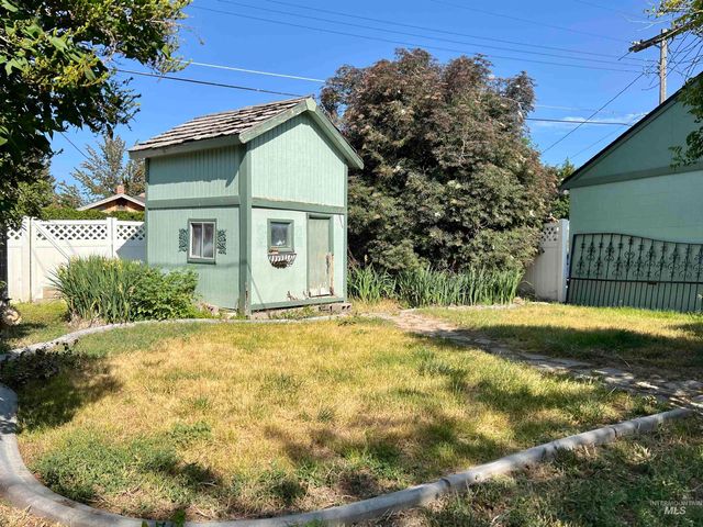 710 Locust St, Twin Falls, ID 83301