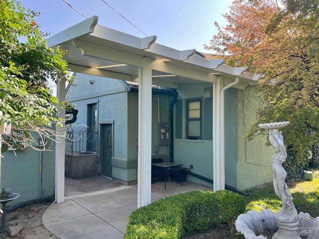 710 Locust St, Twin Falls, ID 83301