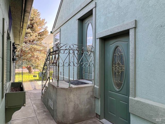 710 Locust St, Twin Falls, ID 83301