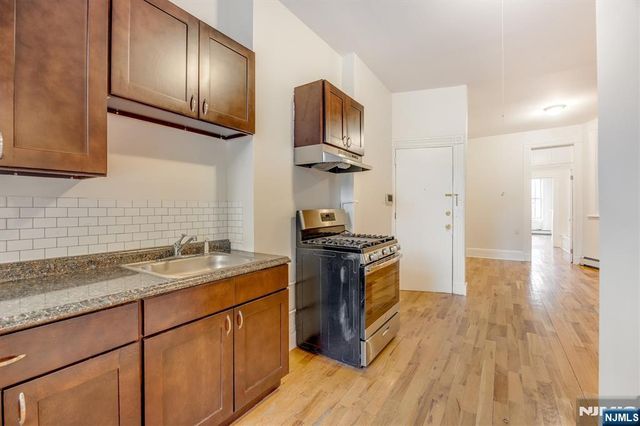 147 New York Avenue 202, Jersey City, NJ 07307