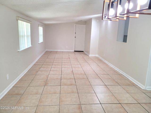 5607 SANTA MONICA Boulevard S, Jacksonville, FL 32207