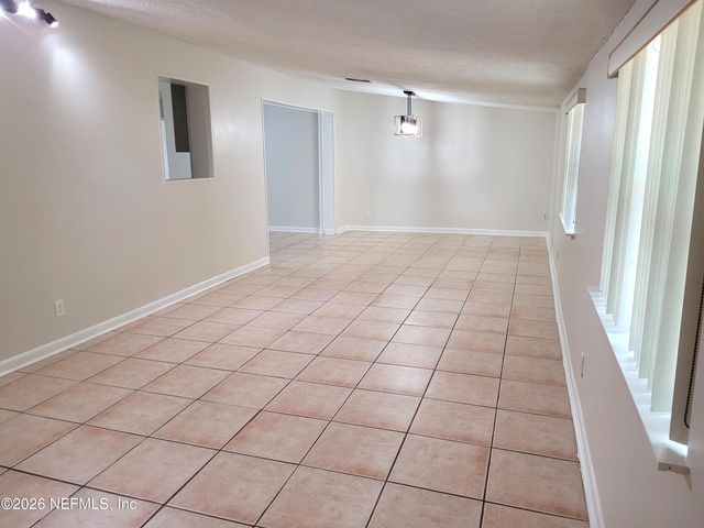 5607 SANTA MONICA Boulevard S, Jacksonville, FL 32207