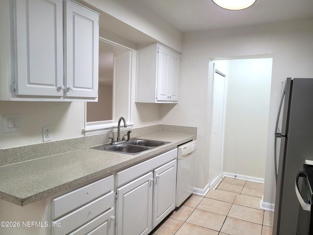 5607 SANTA MONICA Boulevard S, Jacksonville, FL 32207