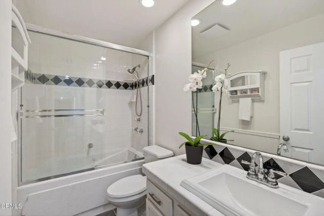 5072 Via Calderon, Camarillo, CA 93012