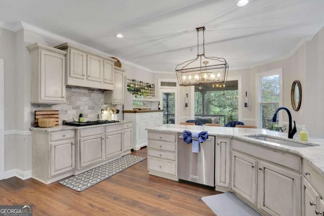 1011 Fairecroft Court, Suwanee, GA 30024