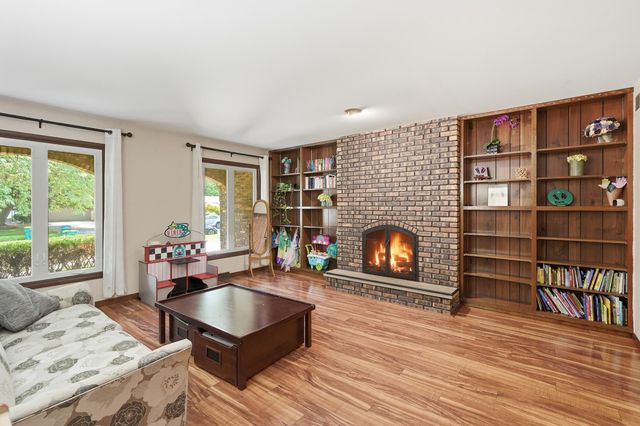 9218 Greenwood Avenue, Munster, IN 46321