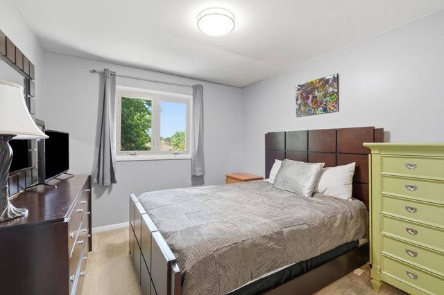 9218 Greenwood Avenue, Munster, IN 46321