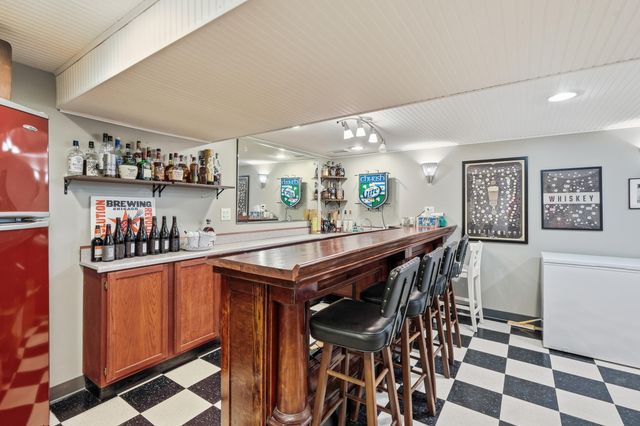 9218 Greenwood Avenue, Munster, IN 46321