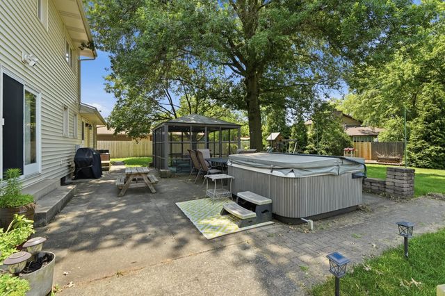 9218 Greenwood Avenue, Munster, IN 46321