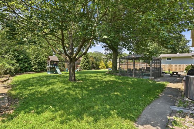 9218 Greenwood Avenue, Munster, IN 46321