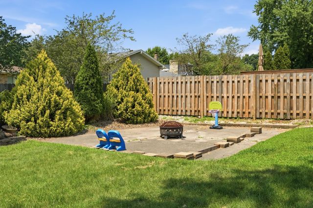 9218 Greenwood Avenue, Munster, IN 46321