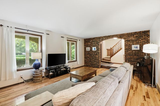9218 Greenwood Avenue, Munster, IN 46321