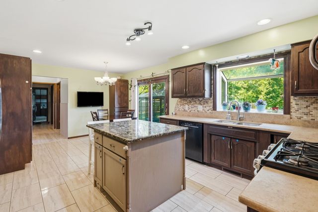 9218 Greenwood Avenue, Munster, IN 46321