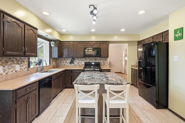 9218 Greenwood Avenue, Munster, IN 46321