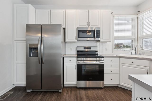 9403 S 25Th Avenue, Bellevue, NE 68147