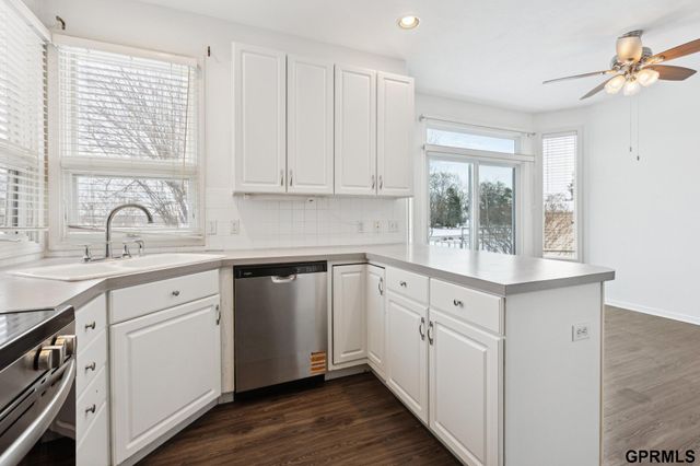 9403 S 25Th Avenue, Bellevue, NE 68147