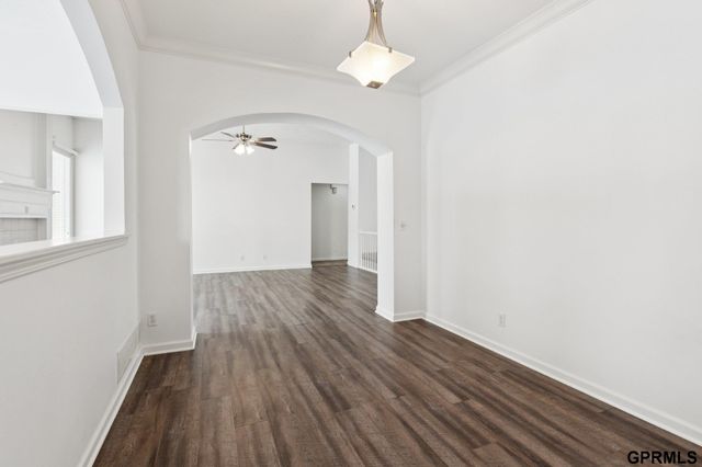 9403 S 25Th Avenue, Bellevue, NE 68147