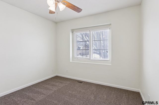 9403 S 25Th Avenue, Bellevue, NE 68147