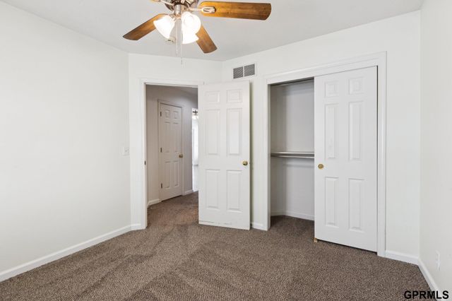 9403 S 25Th Avenue, Bellevue, NE 68147