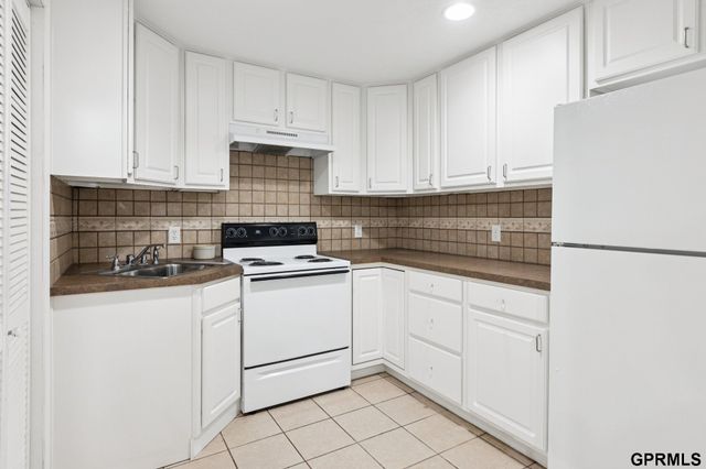 9403 S 25Th Avenue, Bellevue, NE 68147