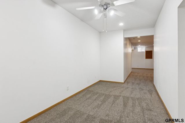 9403 S 25Th Avenue, Bellevue, NE 68147