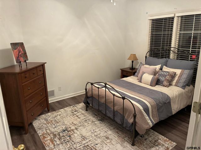 9403 S 25Th Avenue, Bellevue, NE 68147