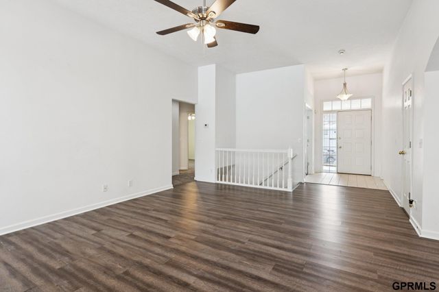 9403 S 25Th Avenue, Bellevue, NE 68147