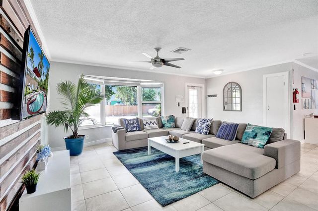 1516 Scott Street, Hollywood, FL 33020