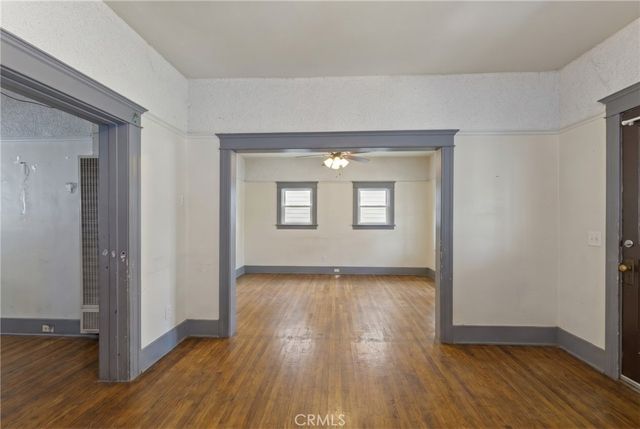 4211 S Flower, Los Angeles, CA 90037