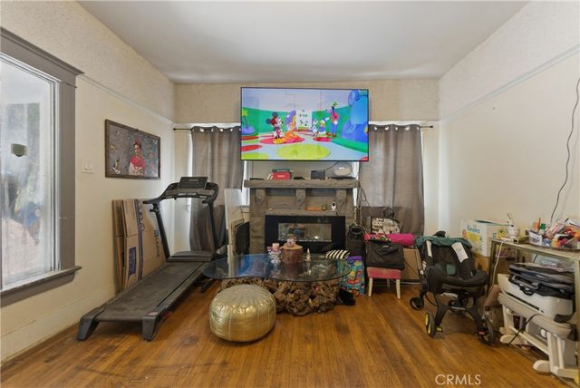 4211 S Flower, Los Angeles, CA 90037
