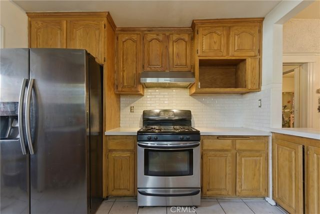 4211 S Flower, Los Angeles, CA 90037